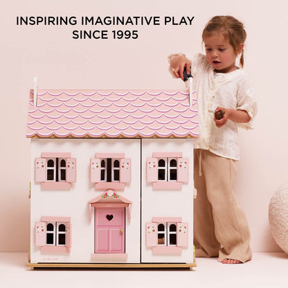 Sophie's Wooden Dolls House scale