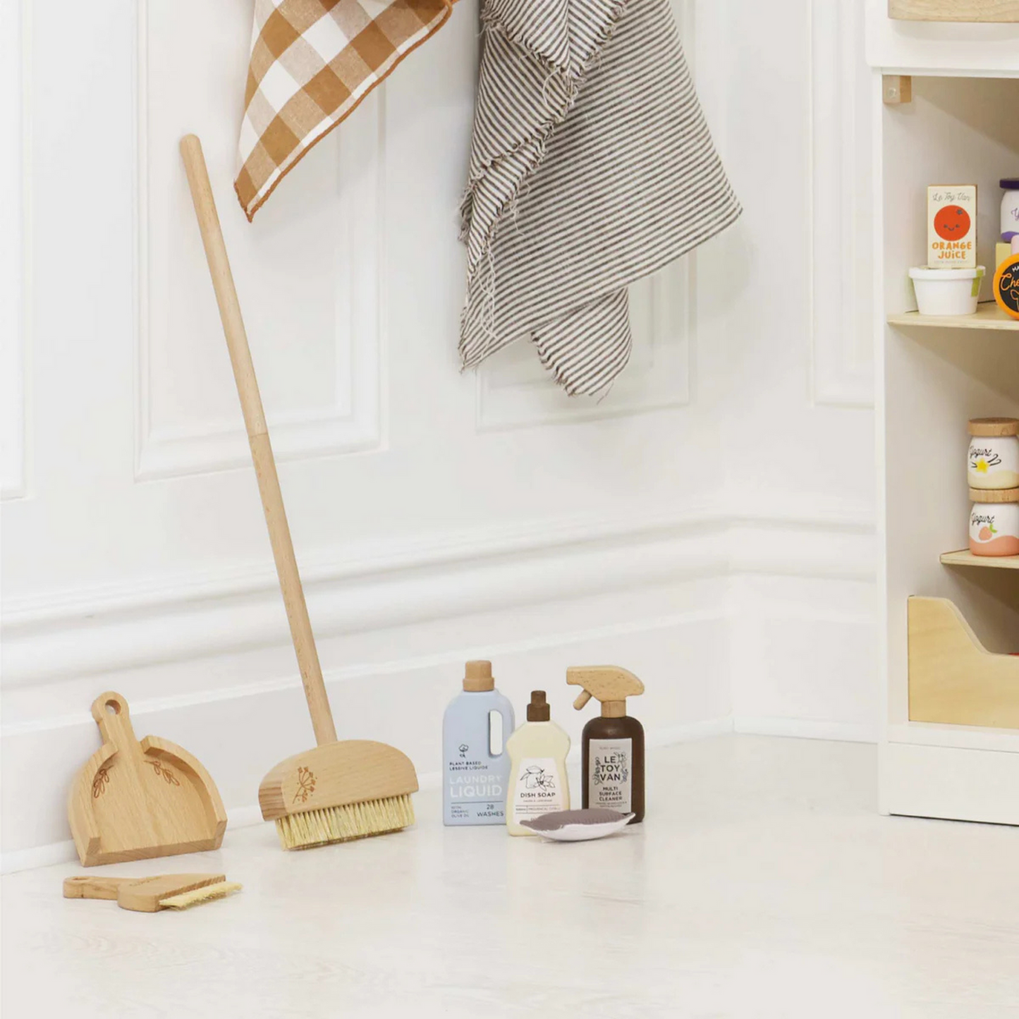 Le Toy Van Eco-Friendly Cleaning Set
