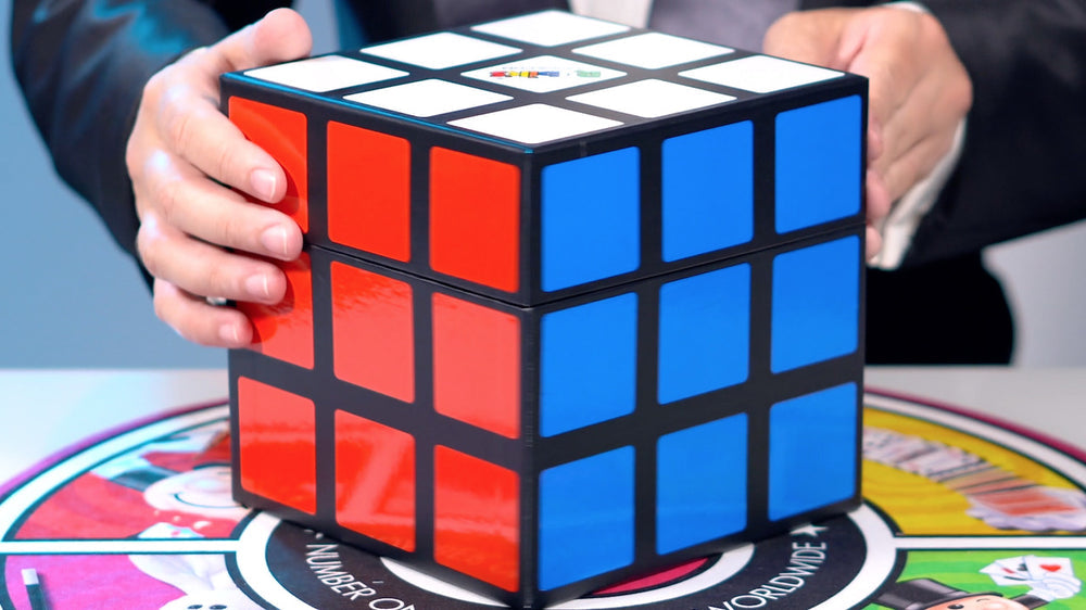 Rubik’s Amazing Box of Magic Tricks